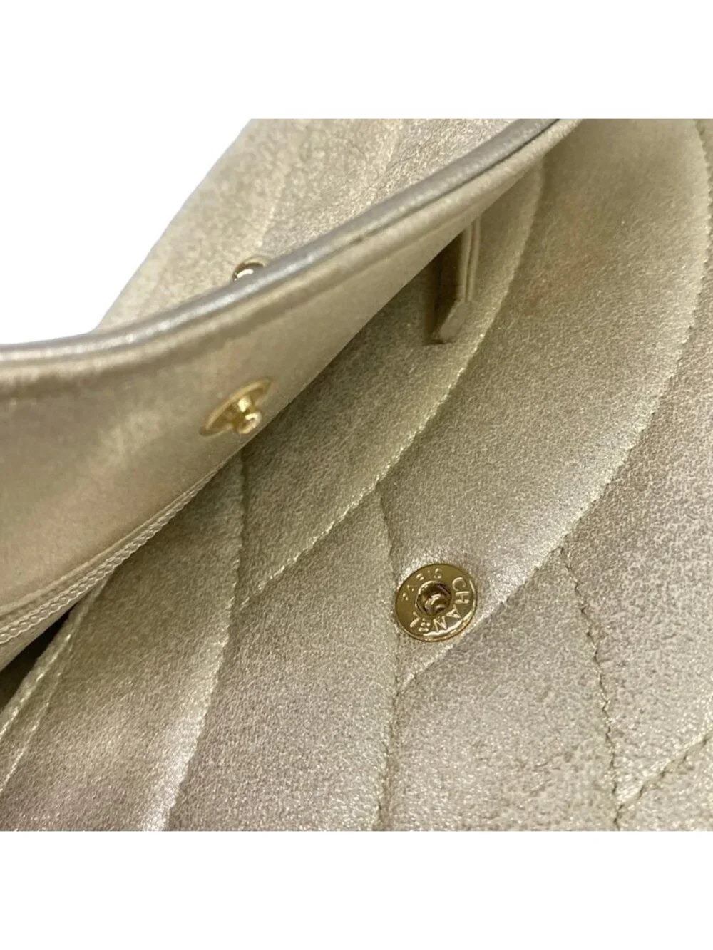 Chanel Wallet Gold Chain Wave Stitch Shoulder